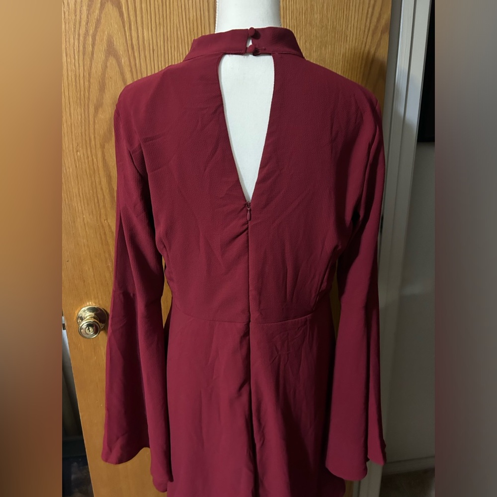 SOCIALITE DRESS - XL - Picture 3 of 9